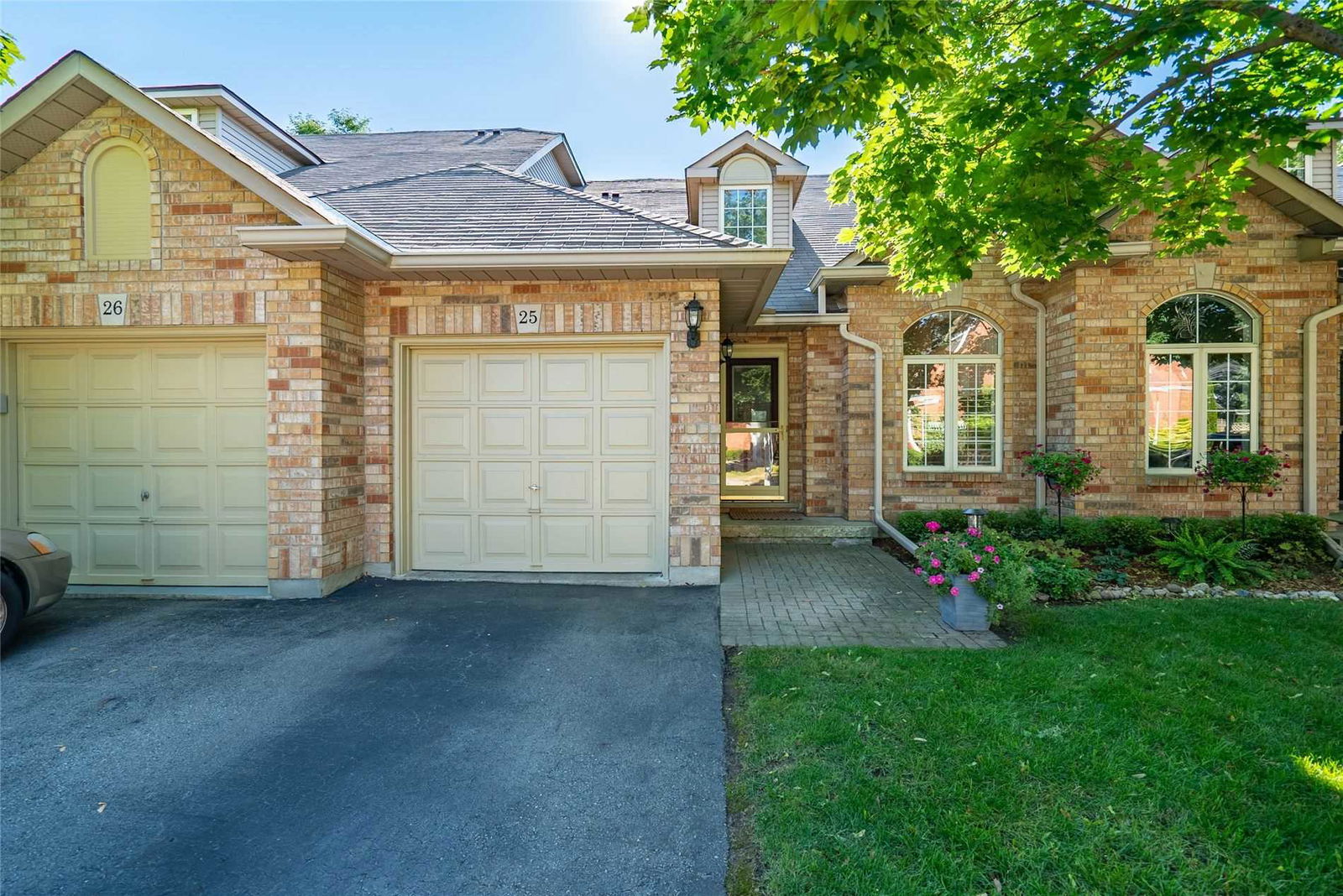 Sterling Walk Townhomes, Burlington, Toronto