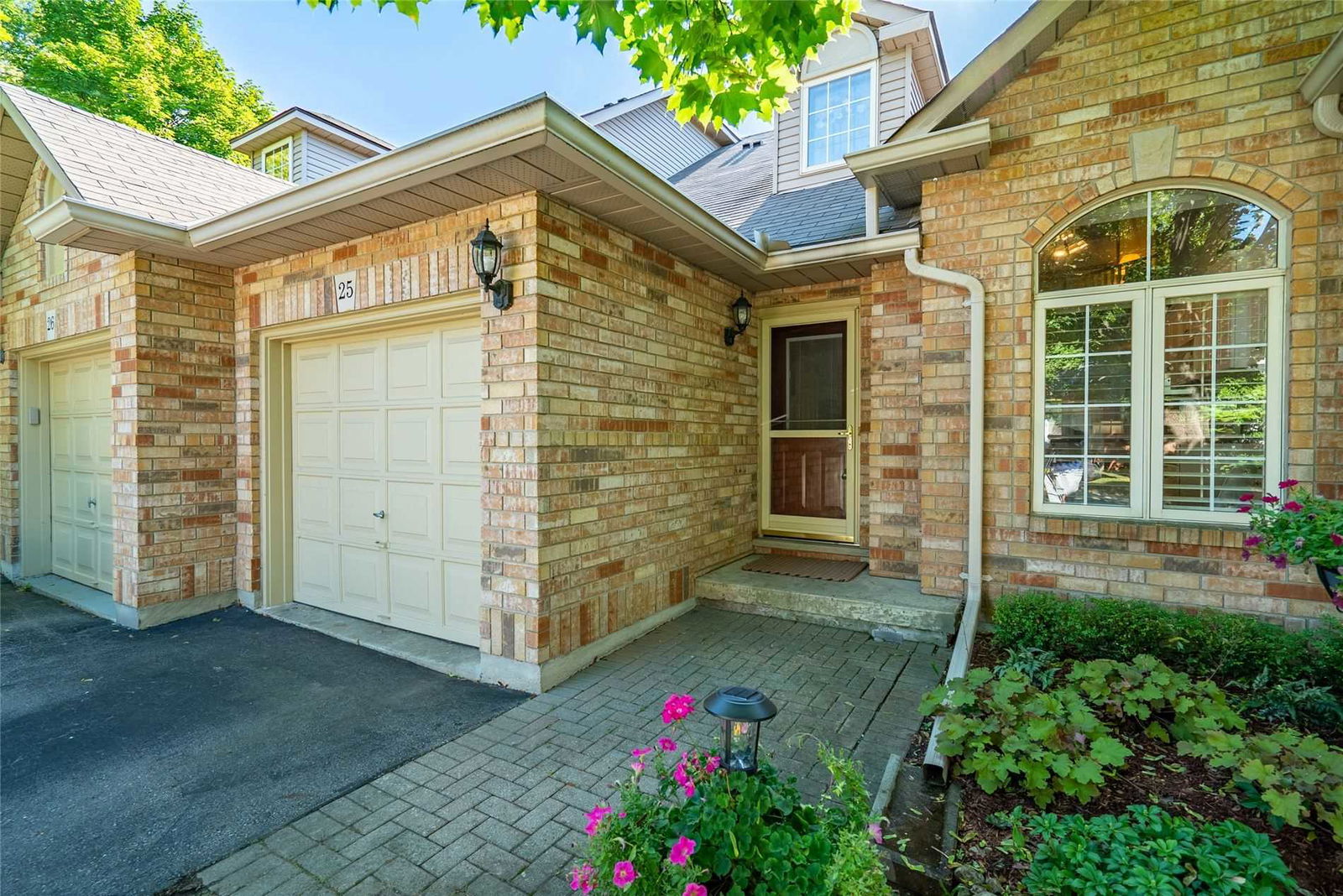 Sterling Walk Townhomes, Burlington, Toronto