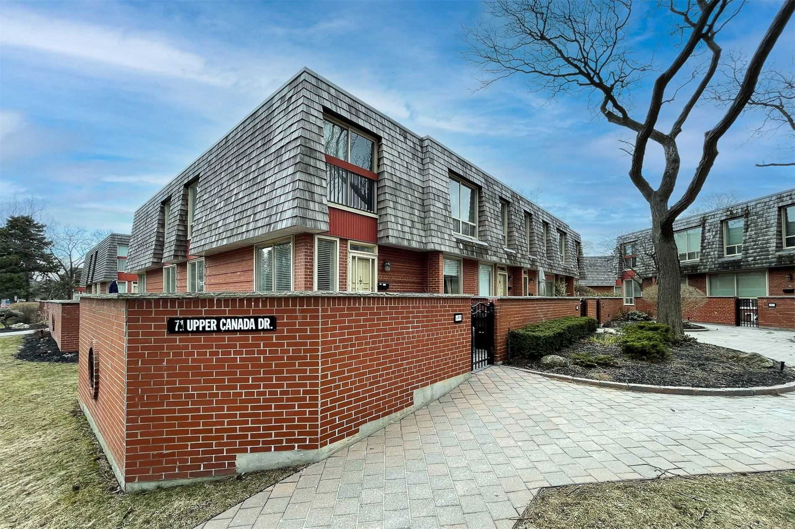 Yorkminster & Upper Canada Townhomes, North York, Toronto