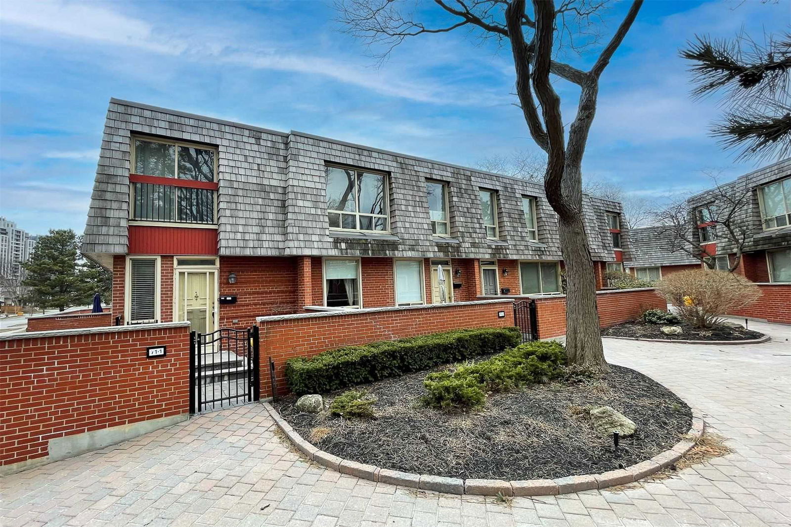 Yorkminster & Upper Canada Townhomes, North York, Toronto