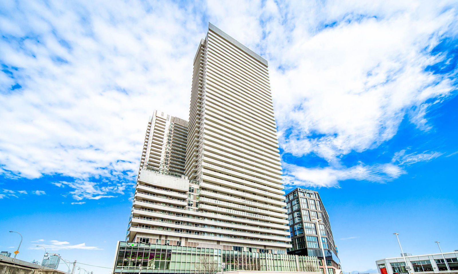 Exterior — Lighthouse West Tower Condos, Downtown, Toronto