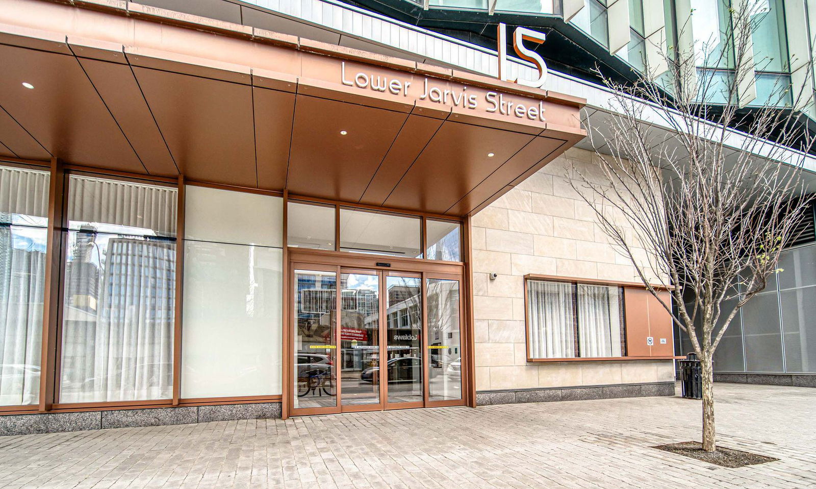 Entrance — Lighthouse West Tower Condos, Downtown, Toronto