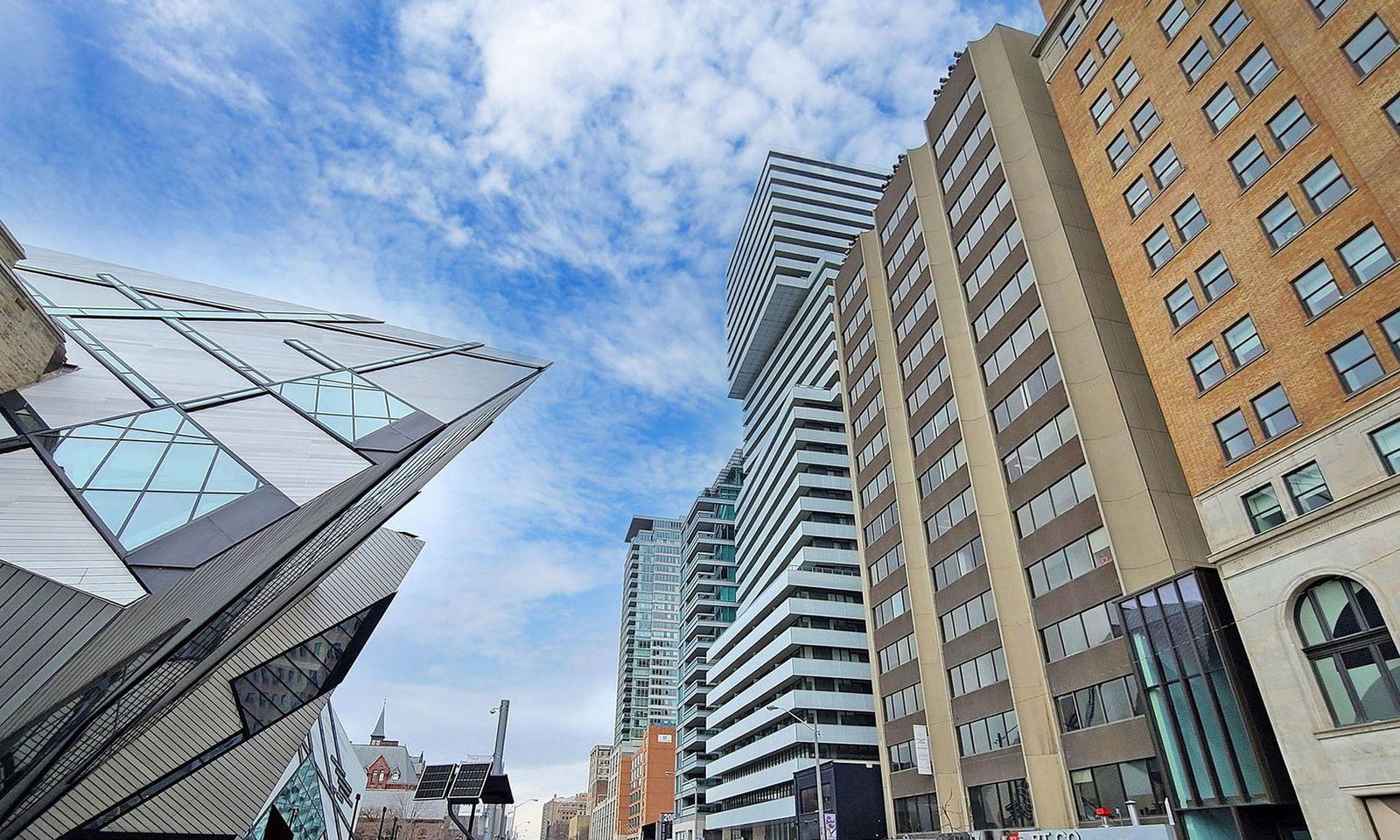 Exterior Side — Exhibit Residences, Downtown, Toronto