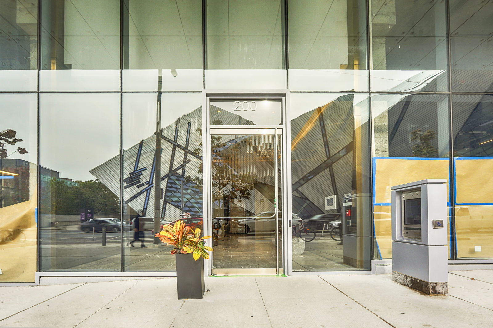 Entrance — Exhibit Residences, Downtown, Toronto