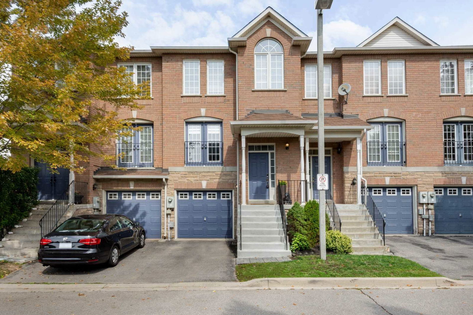 19 Foxchase Avenue Townhomes, Vaughan, Toronto