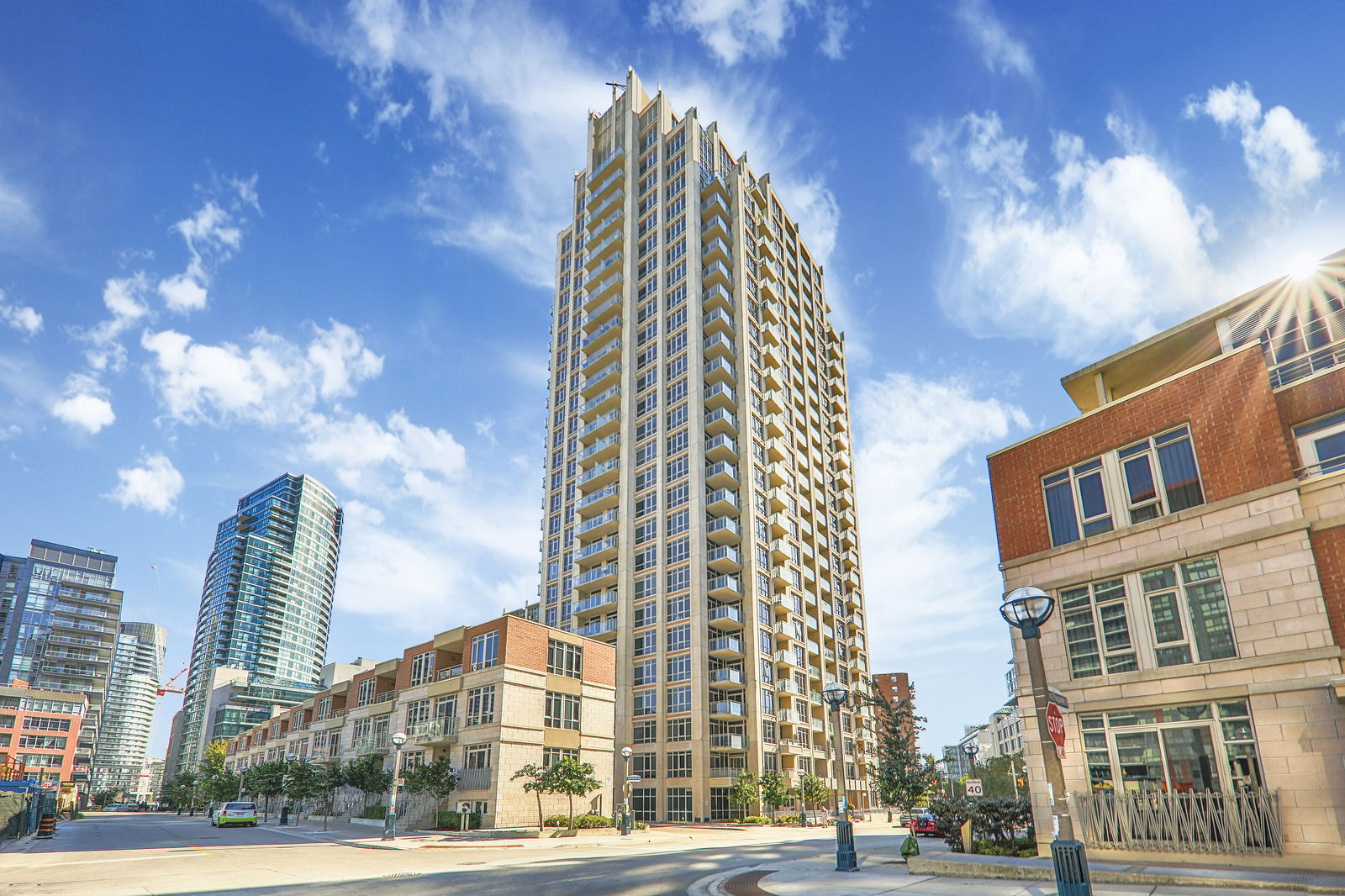 Exterior — West Harbour City II Condos, Downtown, Toronto