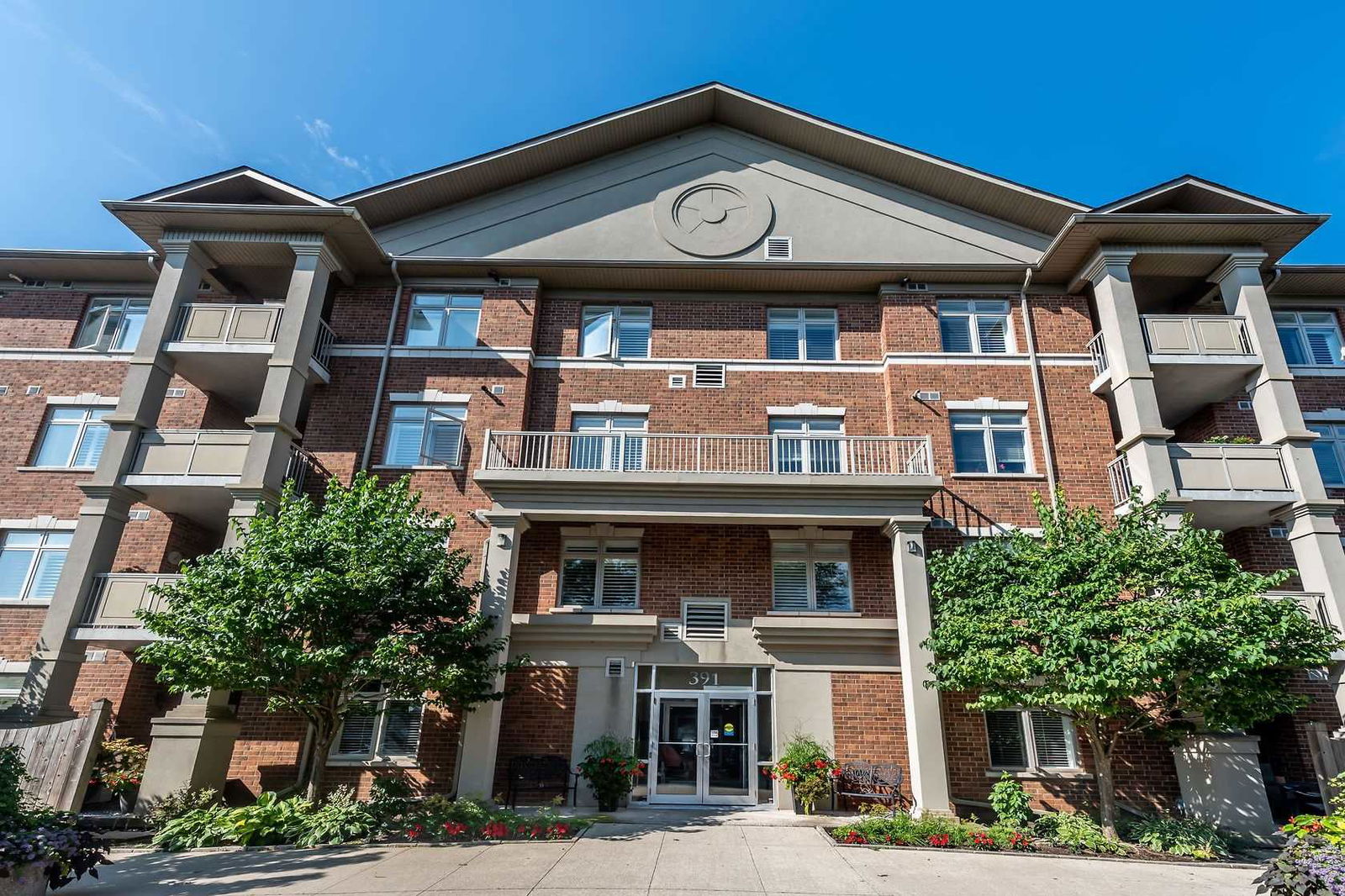 The Dovercourt Townhomes, Burlington, Toronto