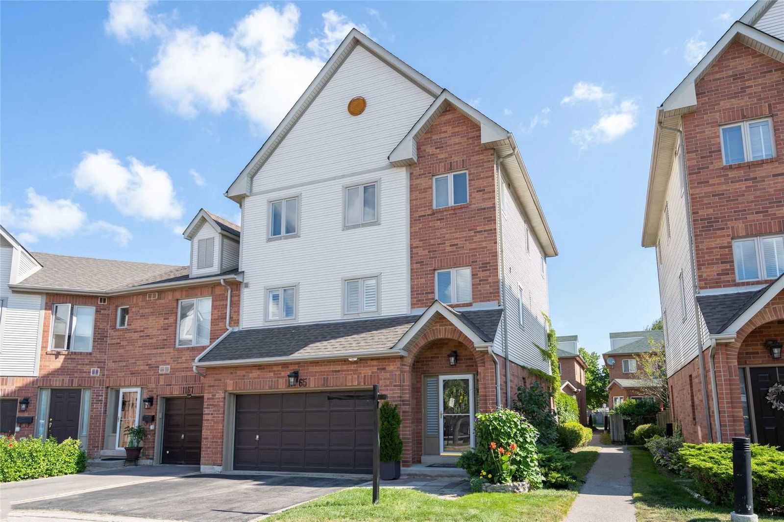 1132 Upper Village Drive Townhomes, Mississauga, Toronto