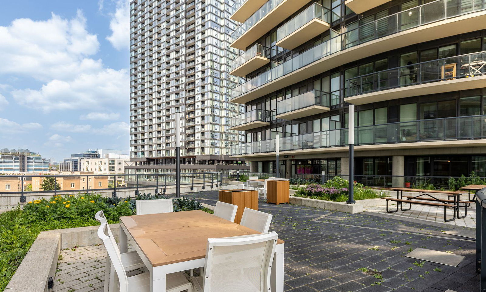 Rooftop Deck — Liberty Central Phase II, West End, Toronto