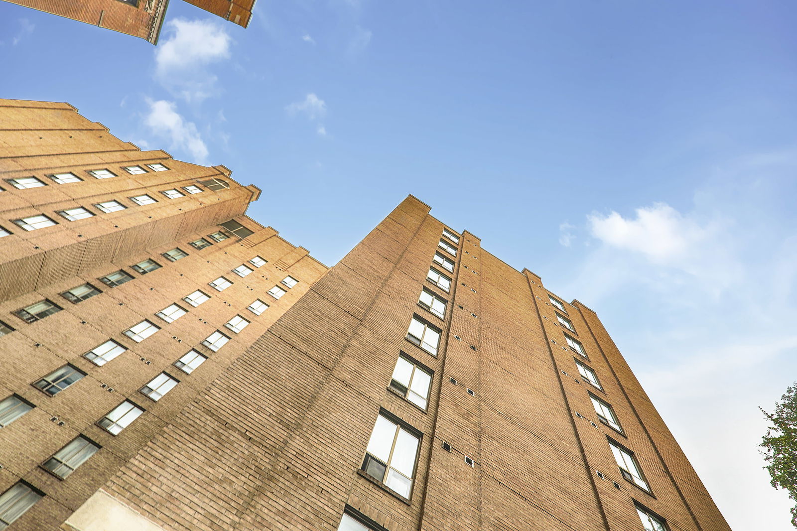 Exterior Sky — St George Mews, Downtown, Toronto