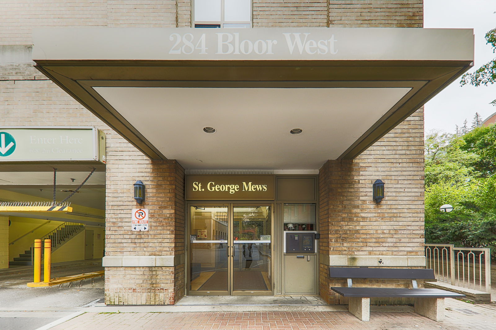 Entrance — St George Mews, Downtown, Toronto