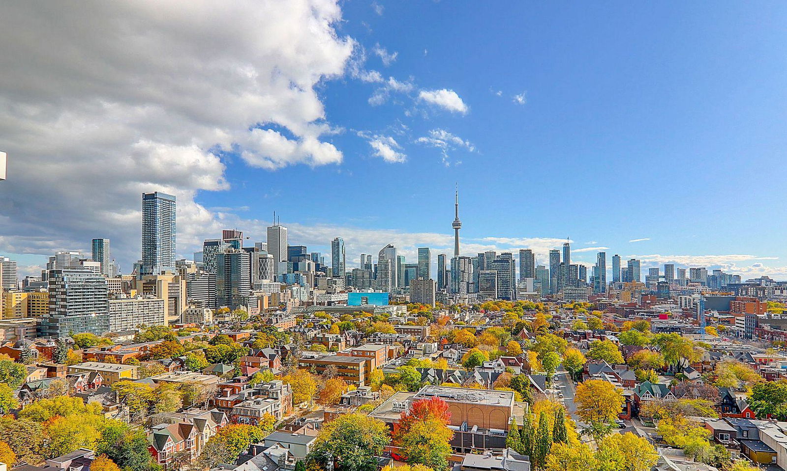 Skyline — Design Haus, Downtown, Toronto