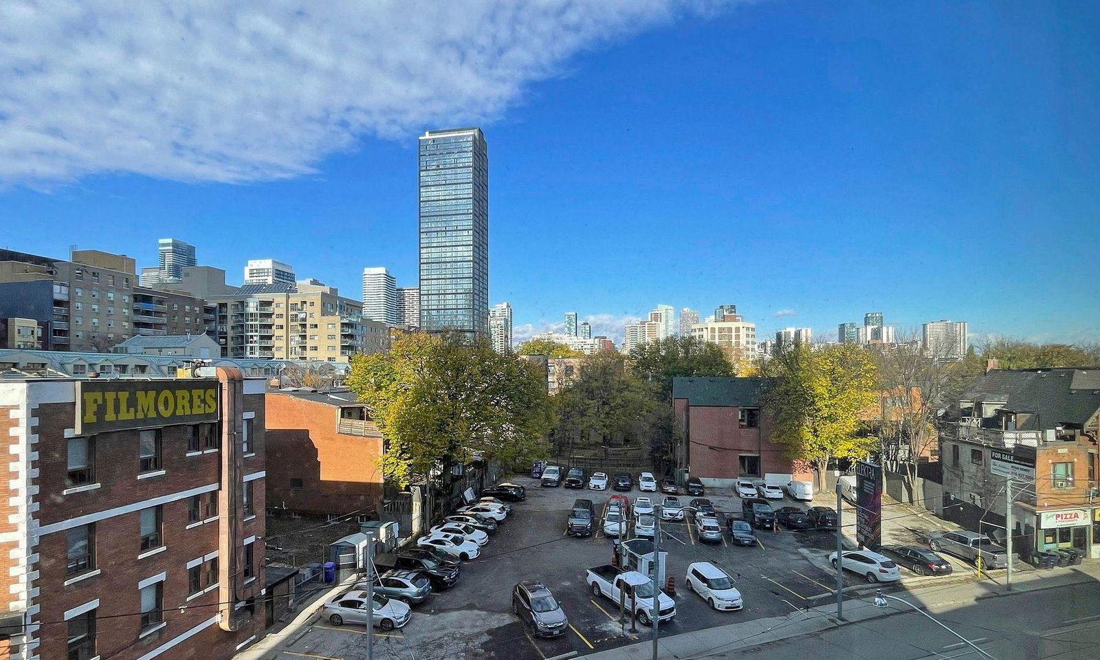 Skyline — in.DE Condos, Downtown, Toronto