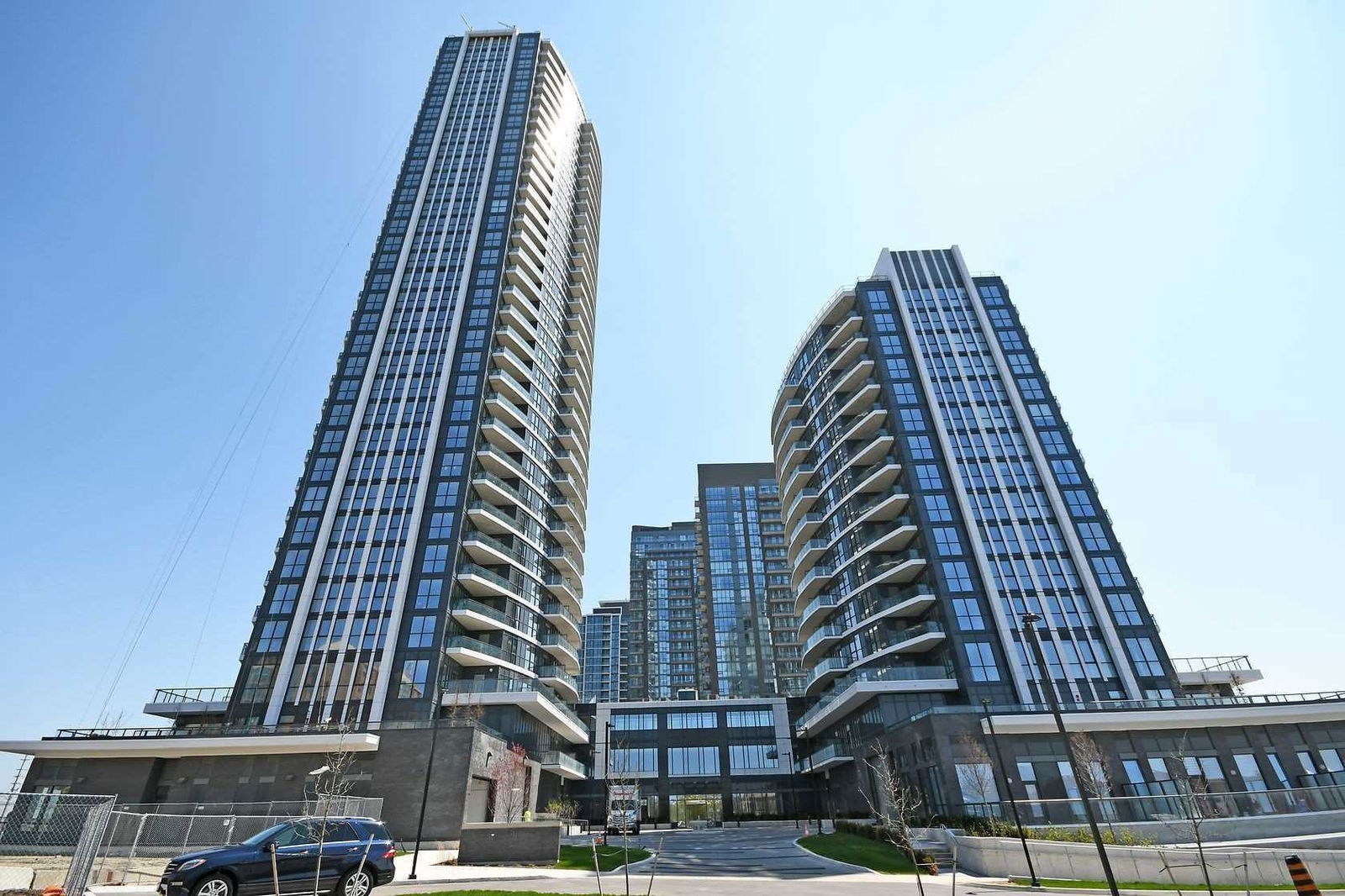 Perla Towers, Mississauga, Toronto