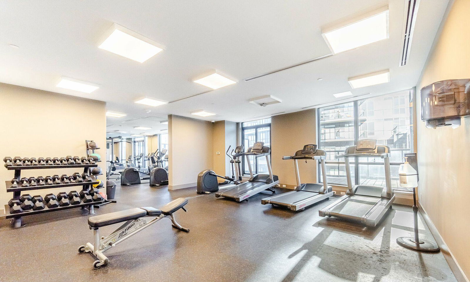 Gym — Perla Towers, Mississauga, Toronto