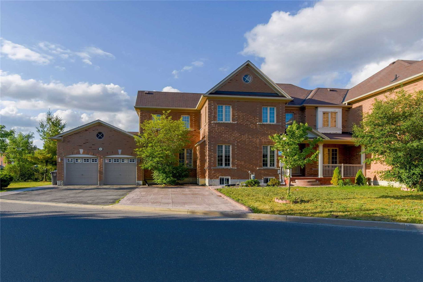 Terracotta Village at The Credit Valley, Brampton, Toronto