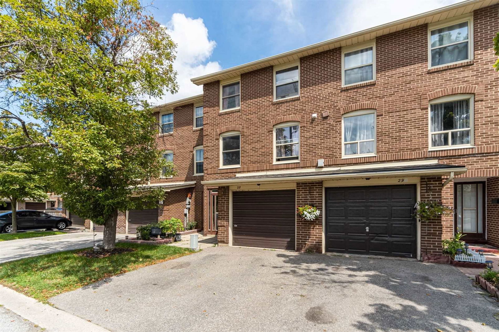 14 Eden Park Townhouses, Brampton, Toronto