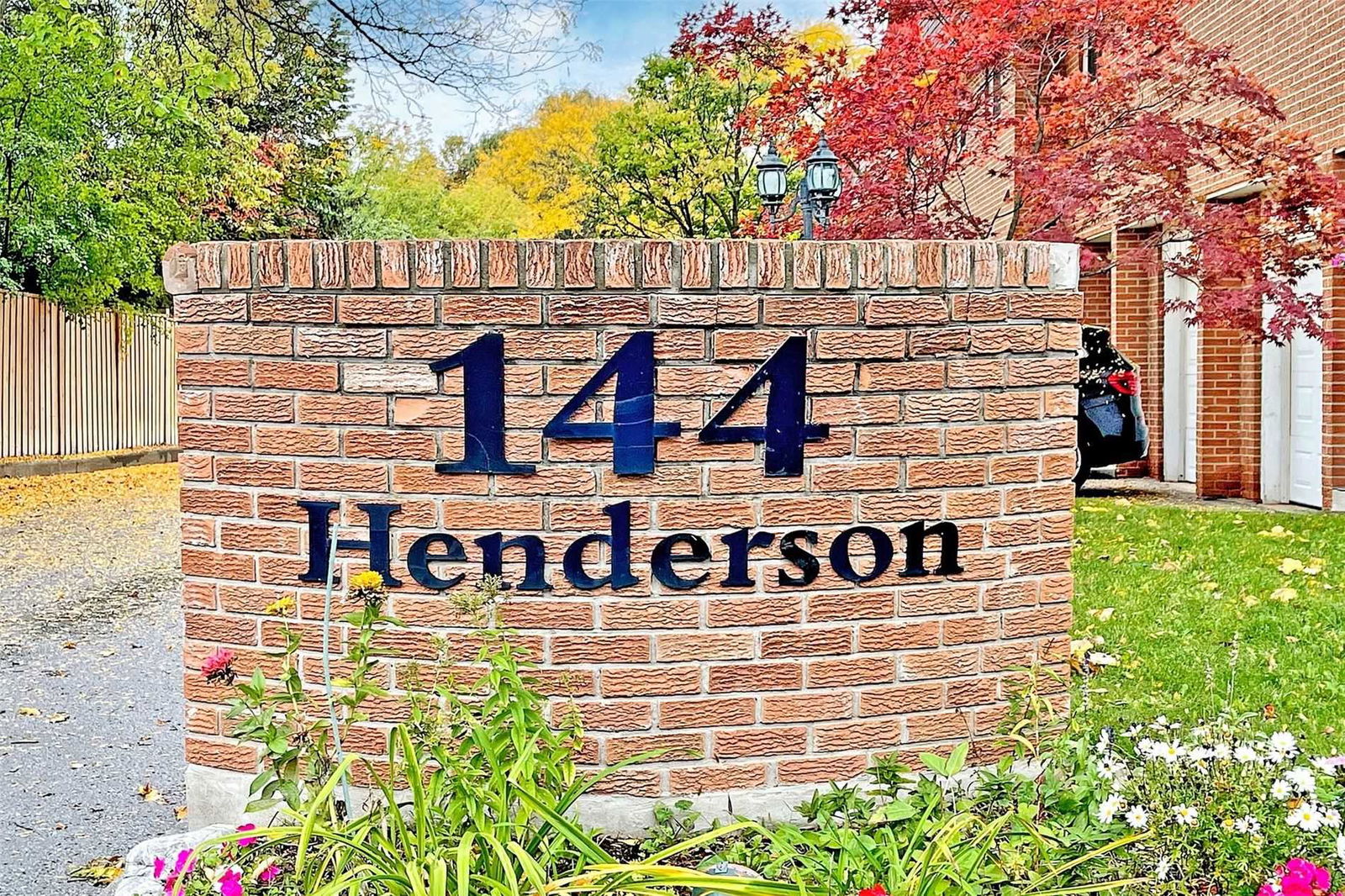 144 Henderson Avenue Townhouses, Markham, Toronto