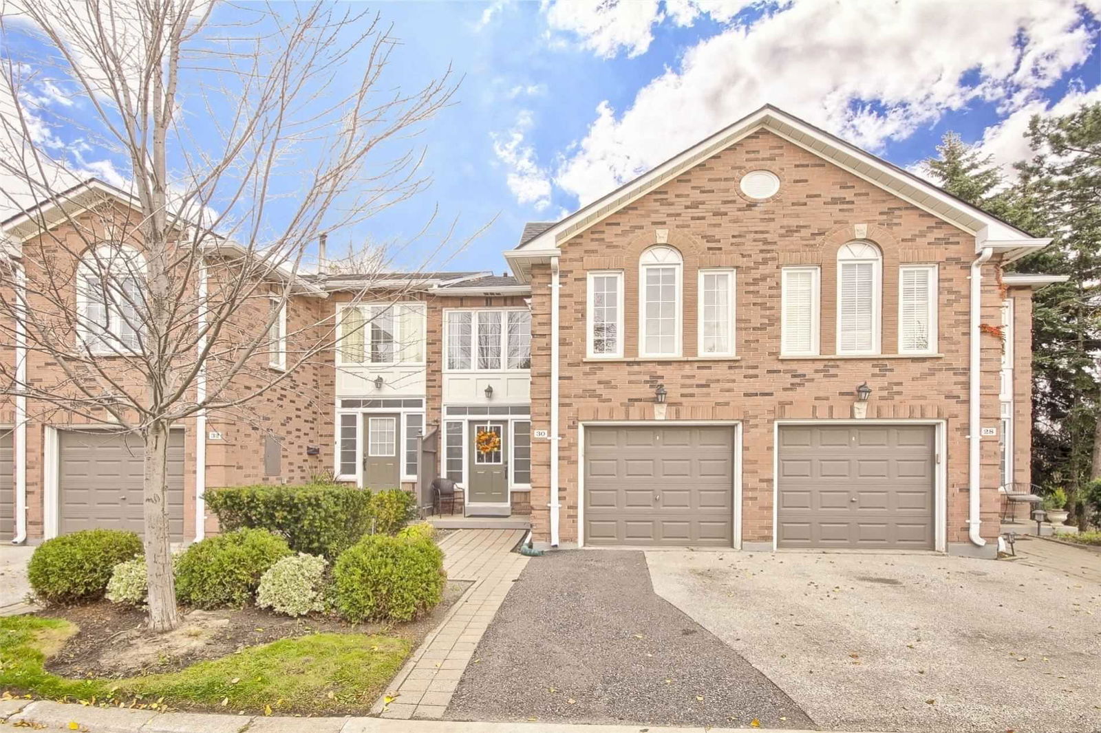 2 Lancewood Crescent Townhouses, Brampton, Toronto