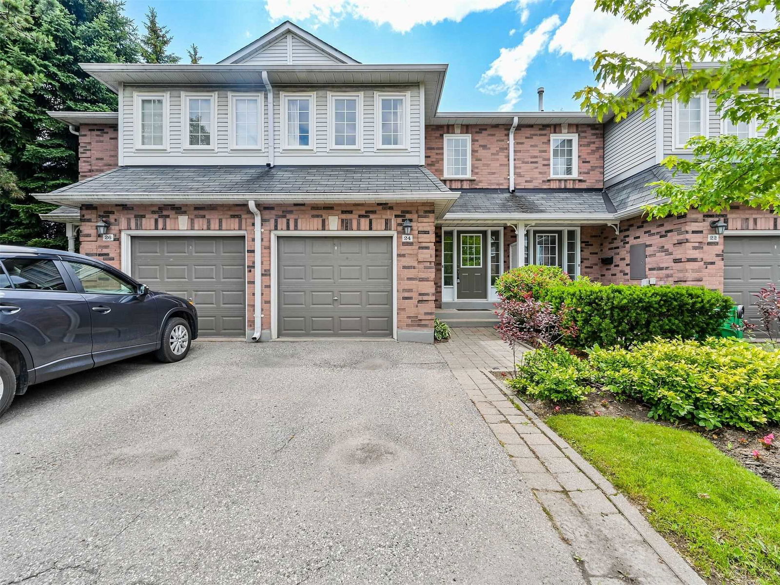 2 Lancewood Crescent Townhouses, Brampton, Toronto