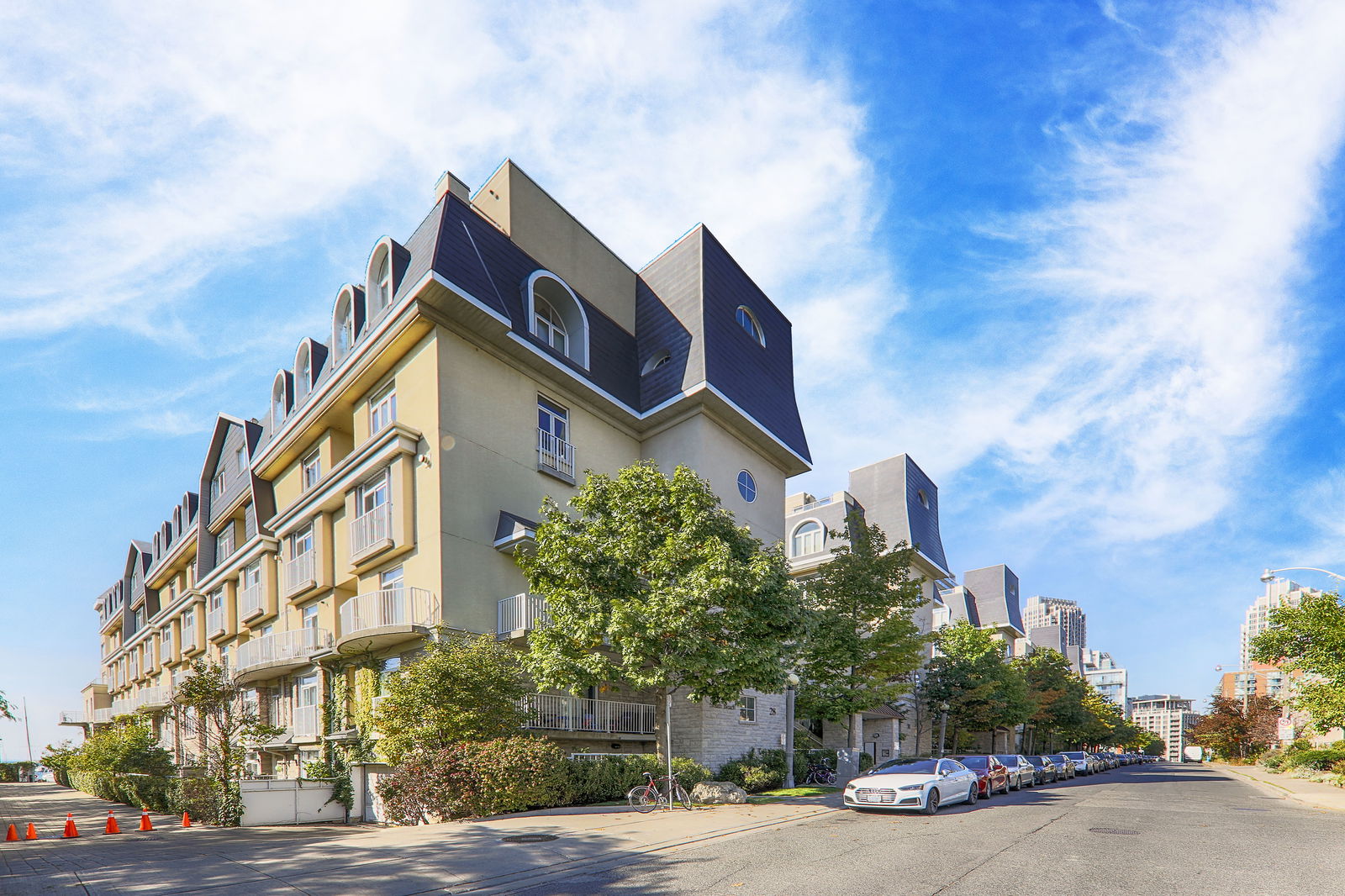 Exterior — Marina Townhomes of South Beach, Downtown, Toronto