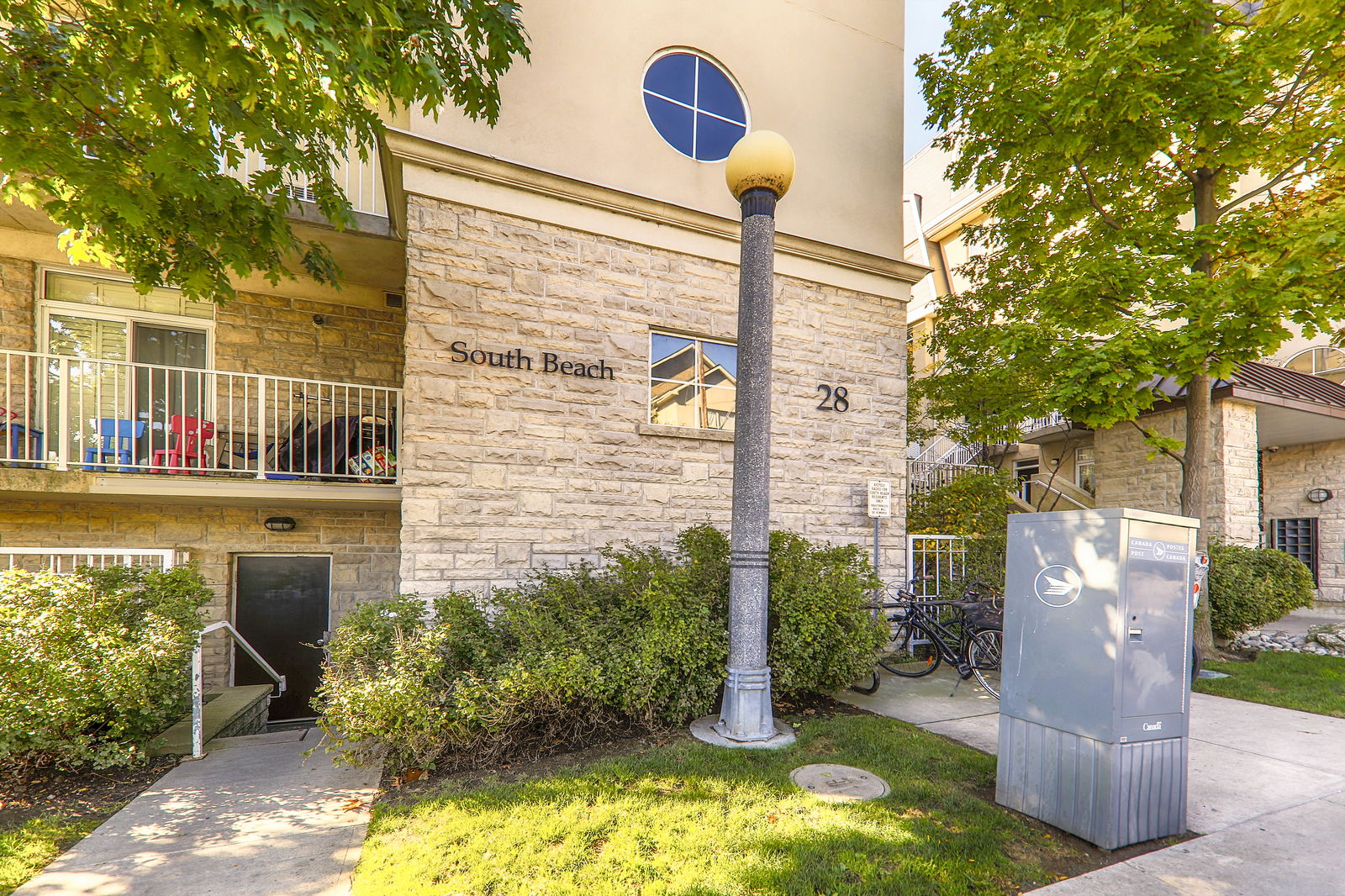 Exterior — Marina Townhomes of South Beach, Downtown, Toronto