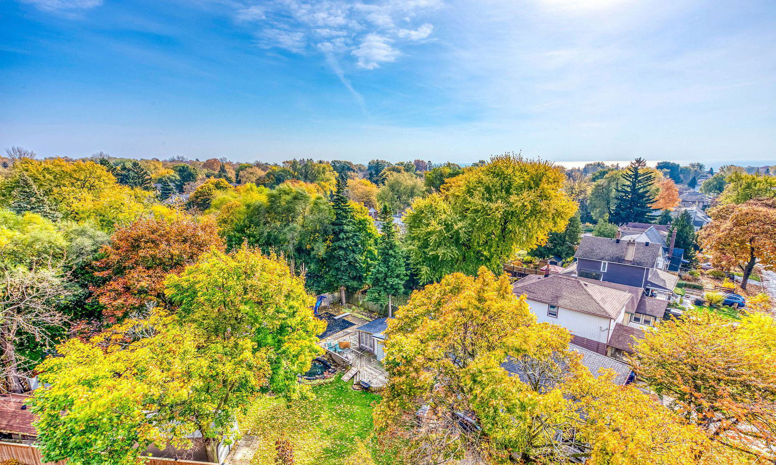 Skyline — The Bluffs, Scarborough, Toronto