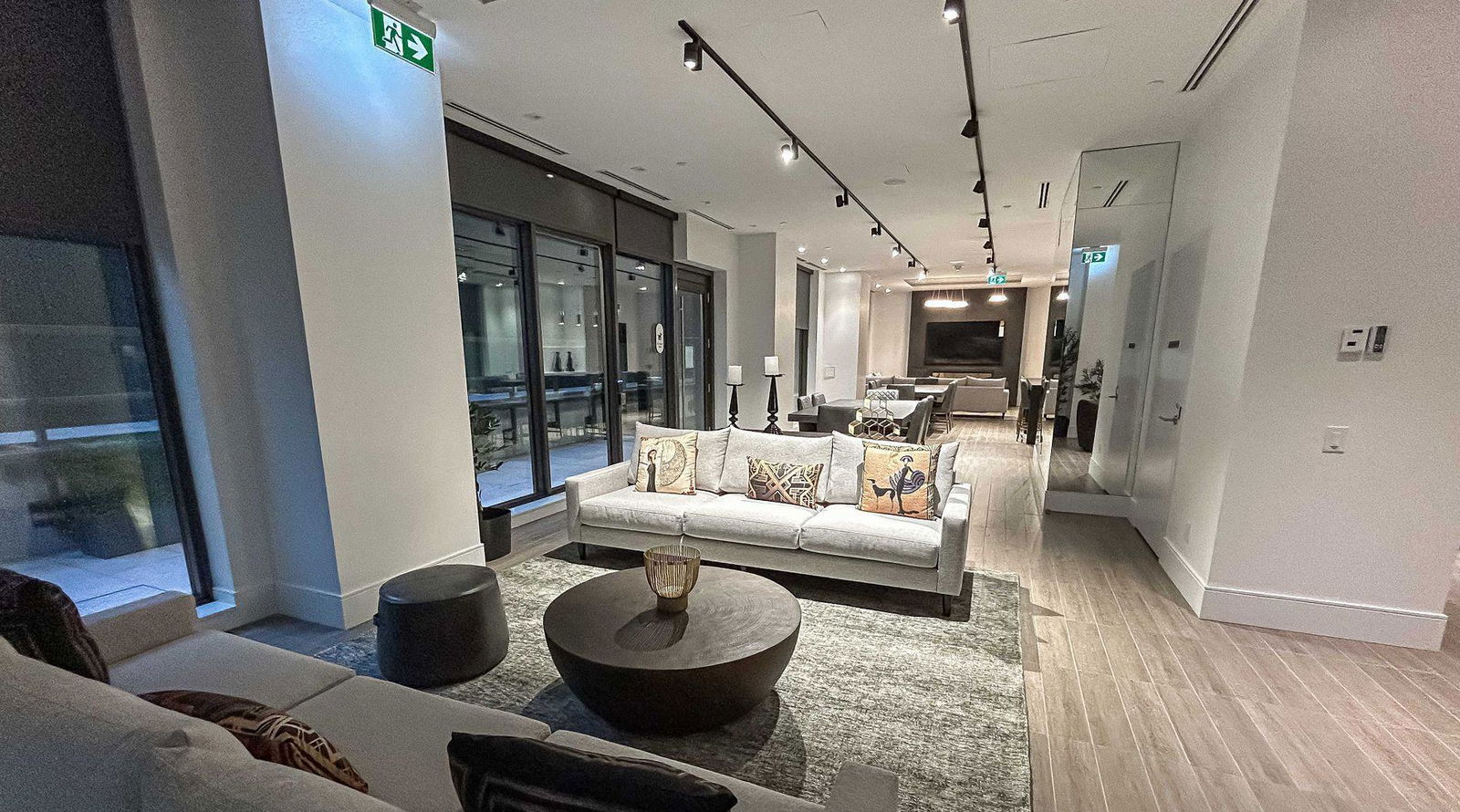 Lounge — Encore Theatre District Condos, Downtown, Toronto