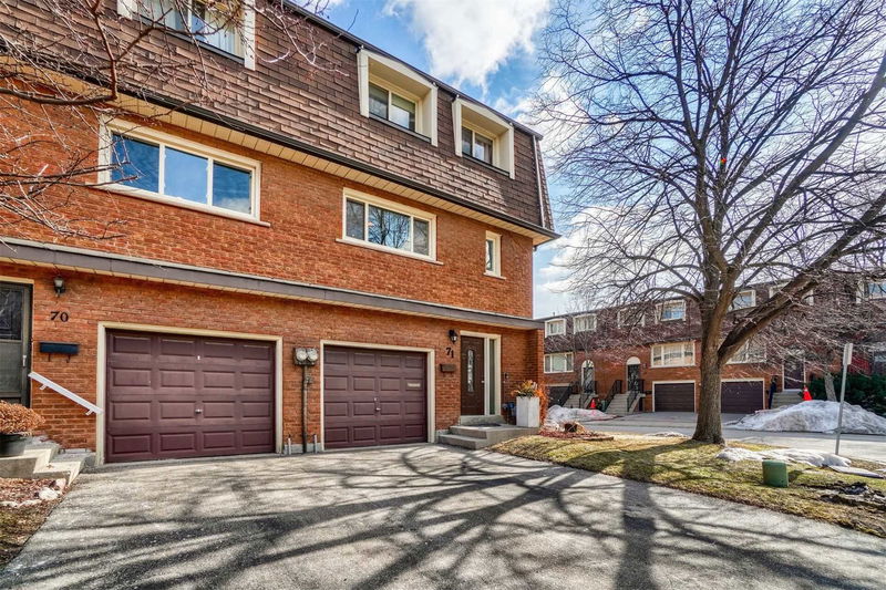  13 Silver Shadow Townhouses