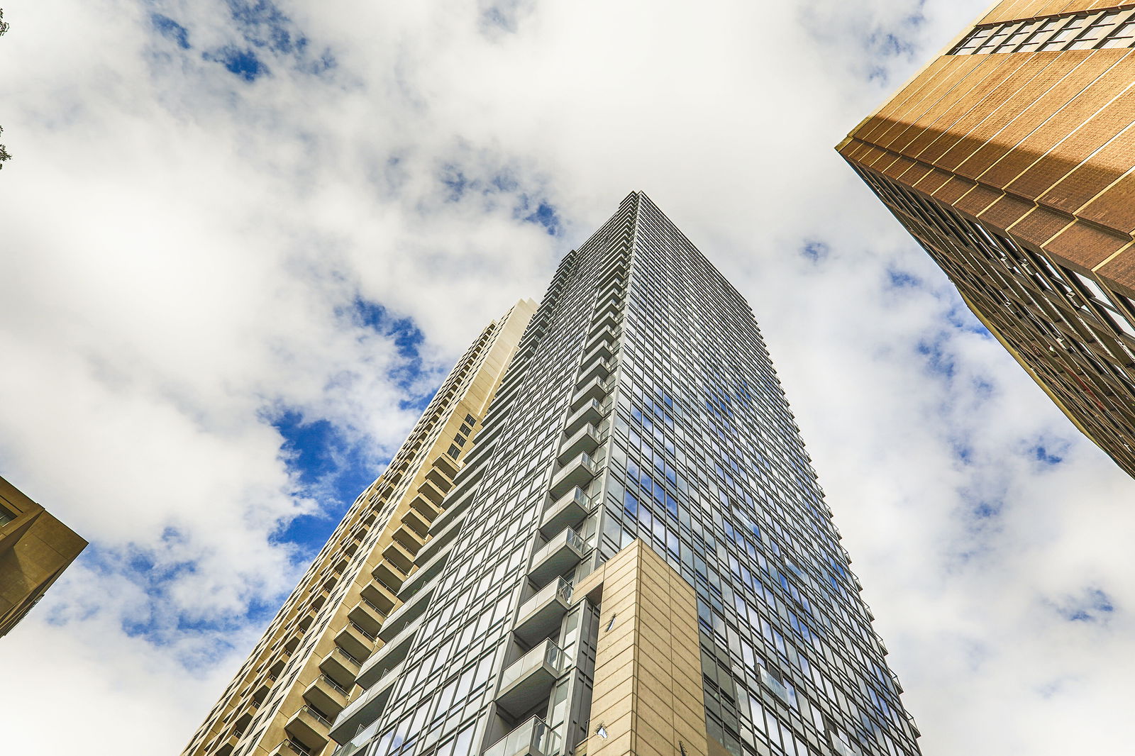 Crystal Blu, Downtown, Toronto