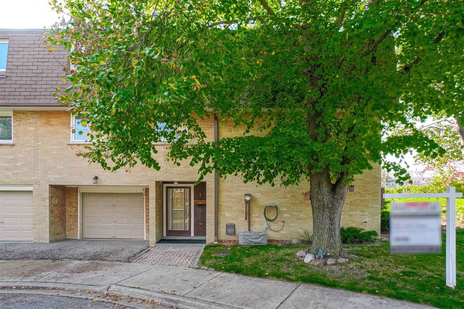 92 Twenty Ninth Street Townhouses, Etobicoke, Toronto