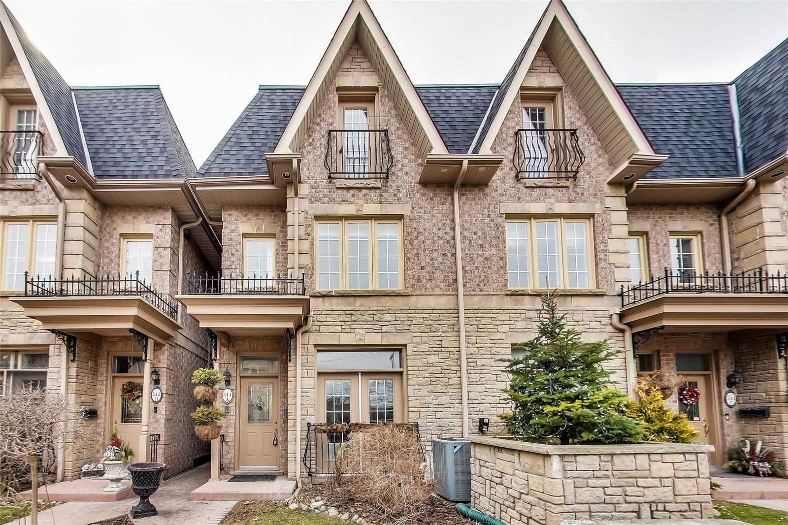 540 Scarlett Road Townhouses, Etobicoke, Toronto