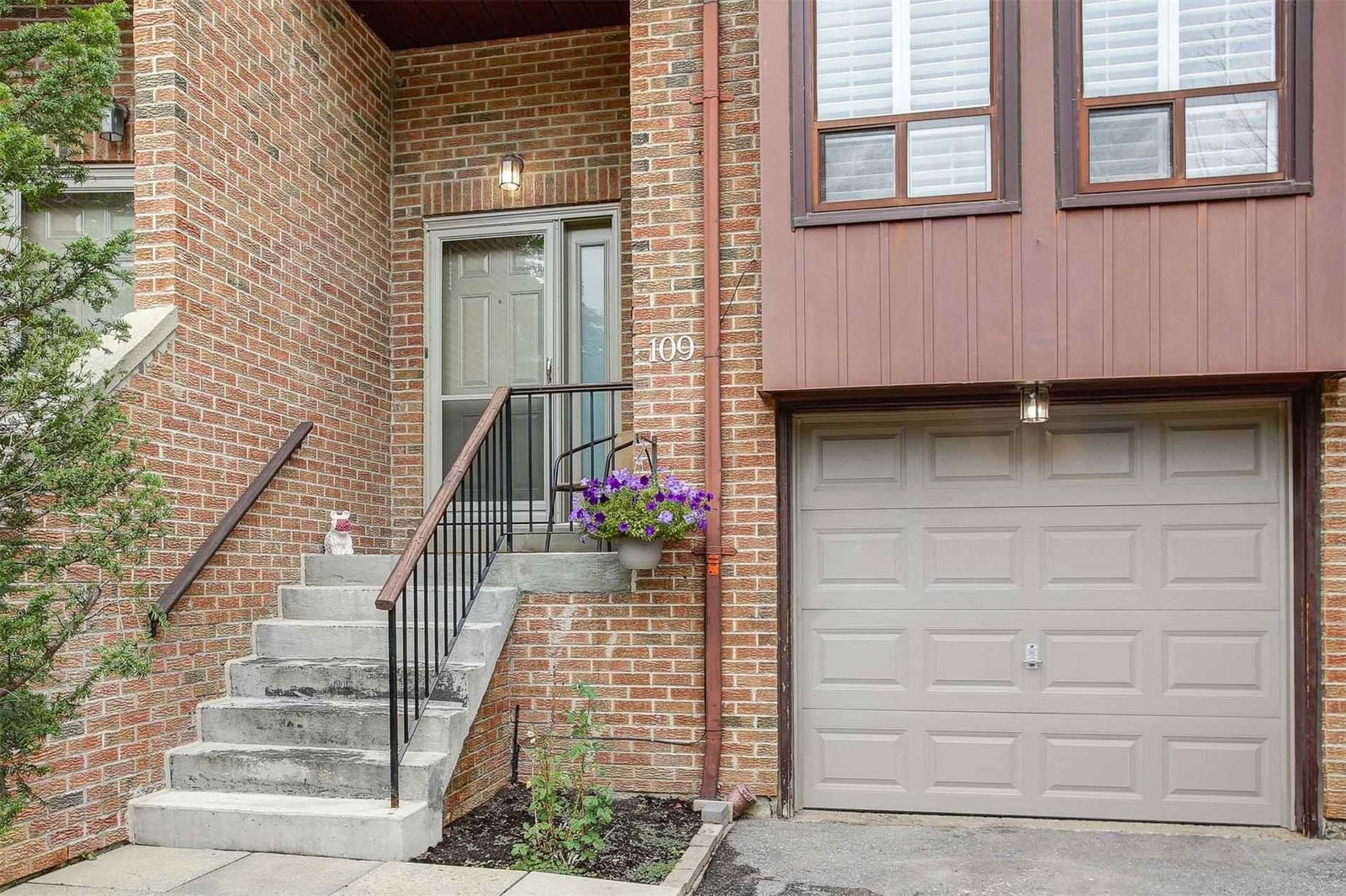 1 Wagon Trailway Townhouses, North York, Toronto