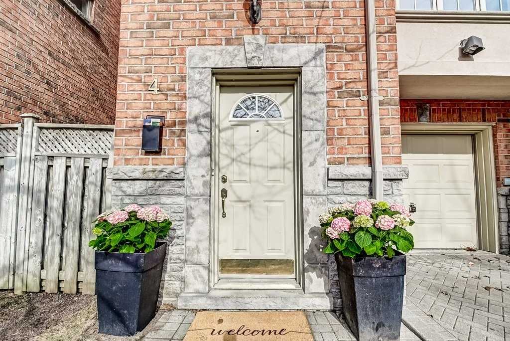 70 Guildwood Parkway Townhouses, Scarborough, Toronto