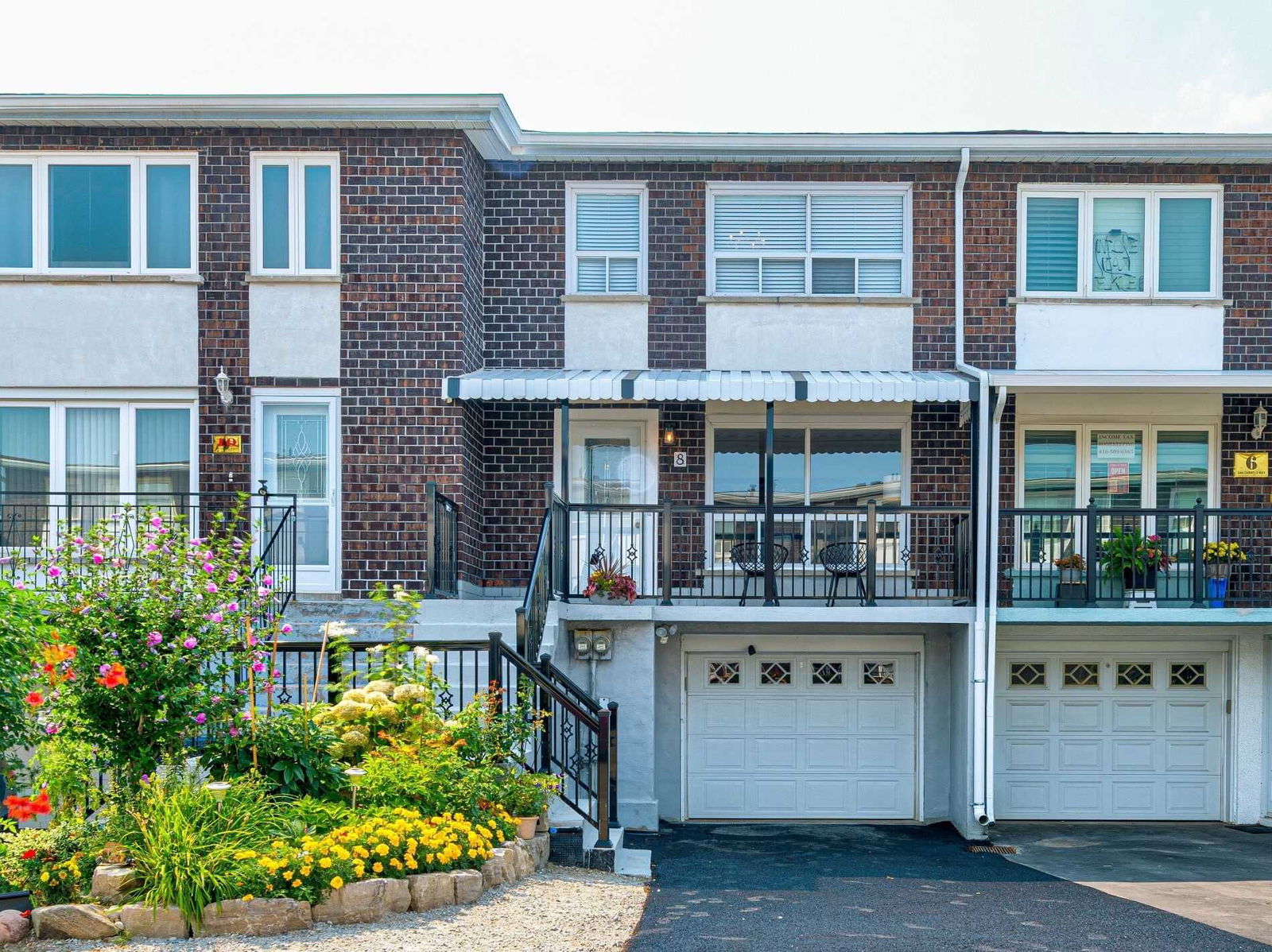 1 San Carmeloway Townhouses, North York, Toronto