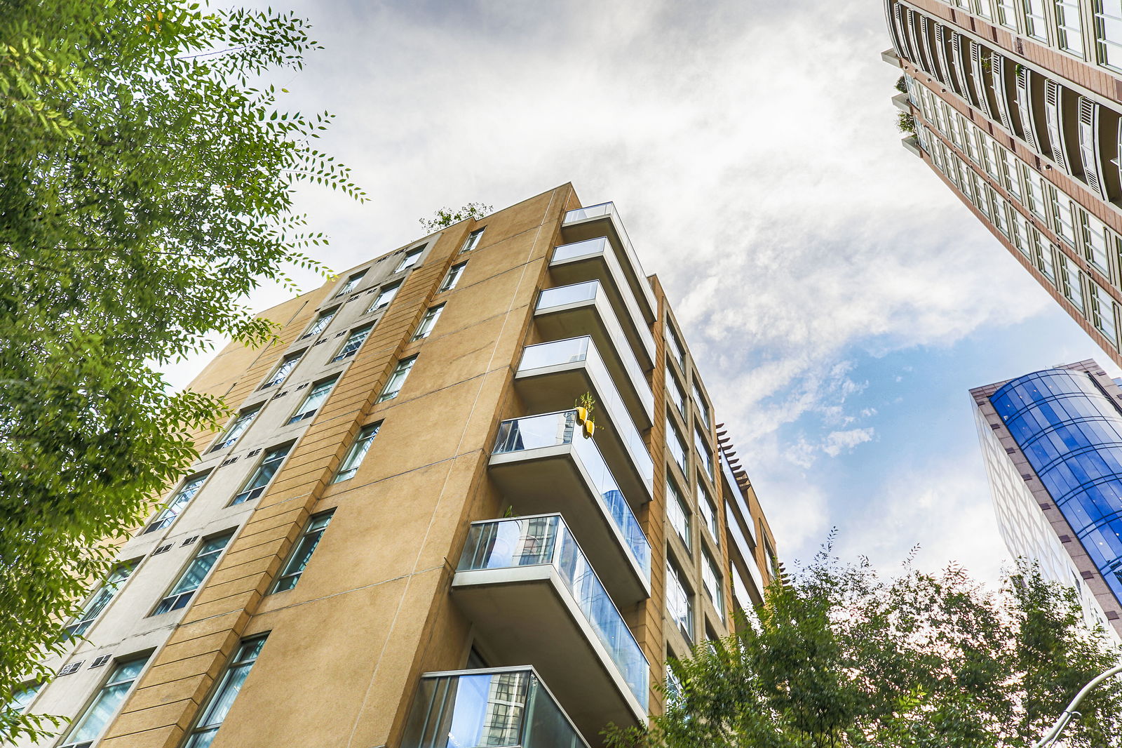 Exterior Sky — Bloor Walk Residences, Downtown, Toronto