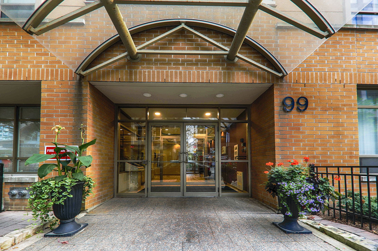 Entrance — Bloor Walk Residences, Downtown, Toronto