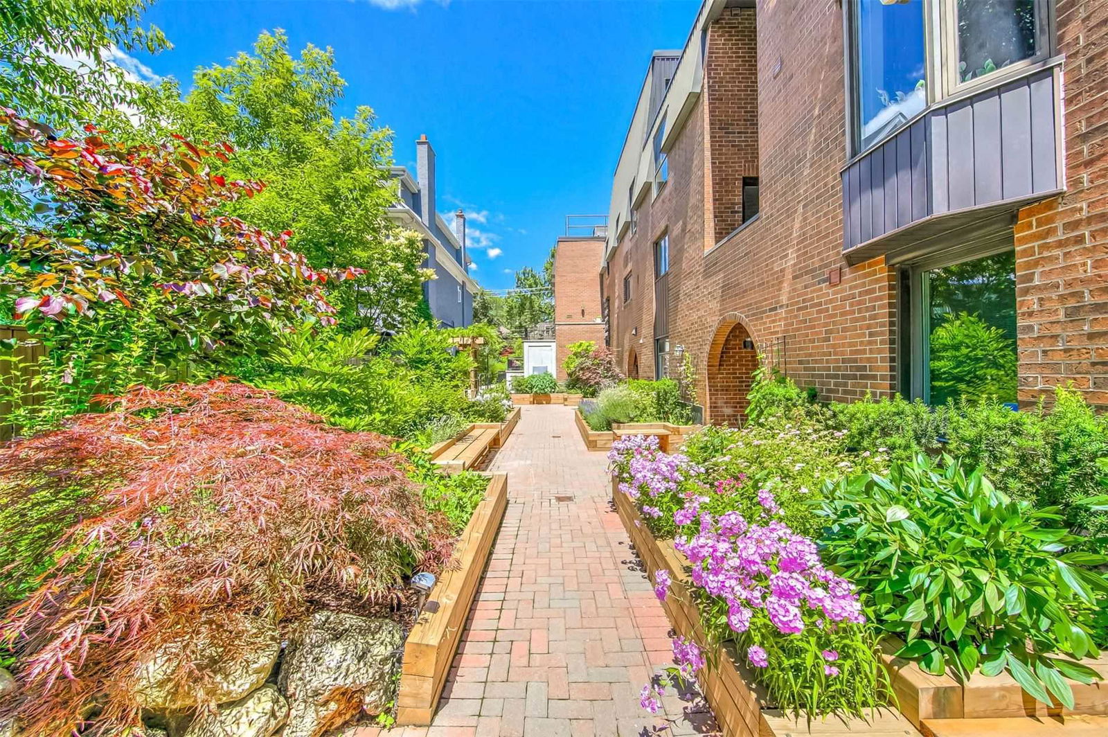 187 Sherwood Avenue Townhouses, Midtown, Toronto