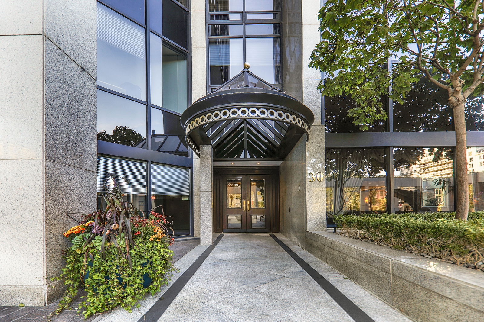 Entrance — The Wellington, Downtown, Toronto