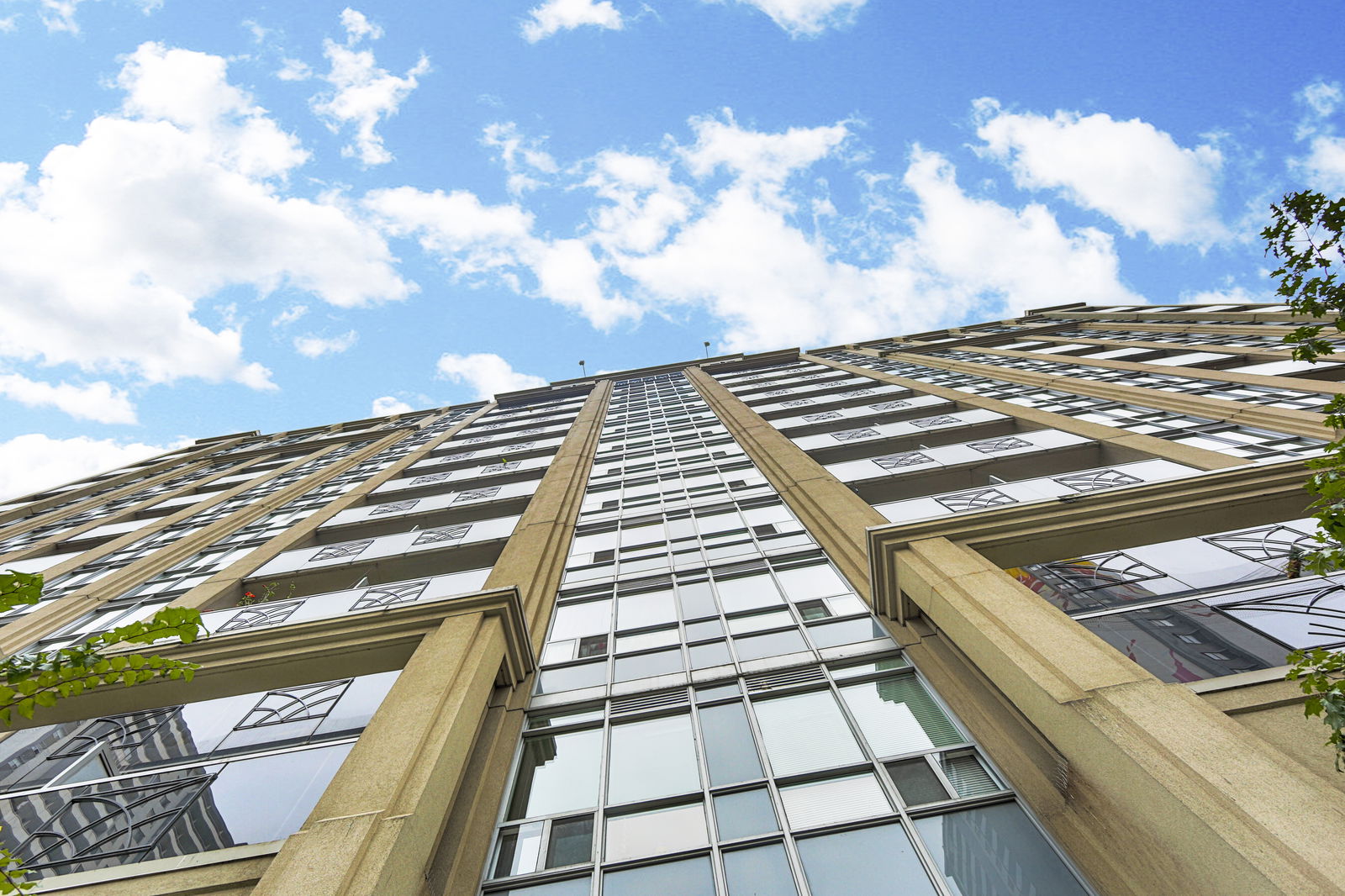 Exterior Sky — The Star of Downtown, Downtown, Toronto