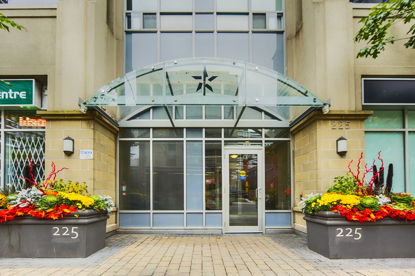 Entrance — The Star of Downtown, Downtown, Toronto