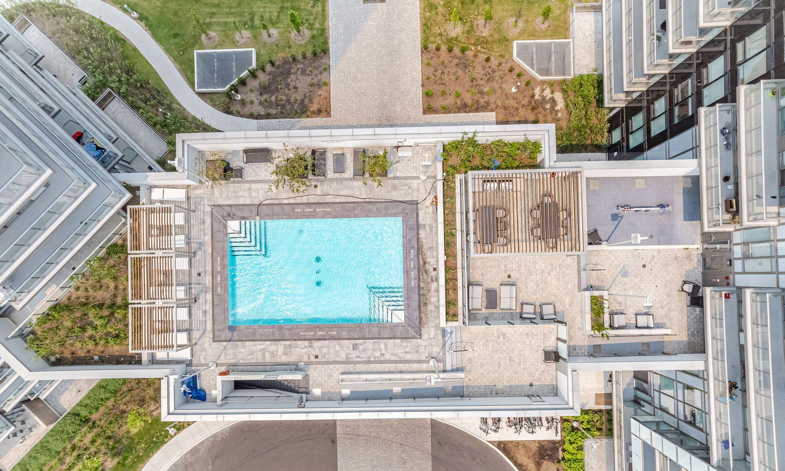 Pool — Erin Square, Mississauga, Toronto