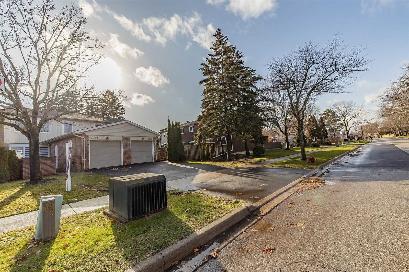 Parkwood Village Townhomes, Burlington, Toronto