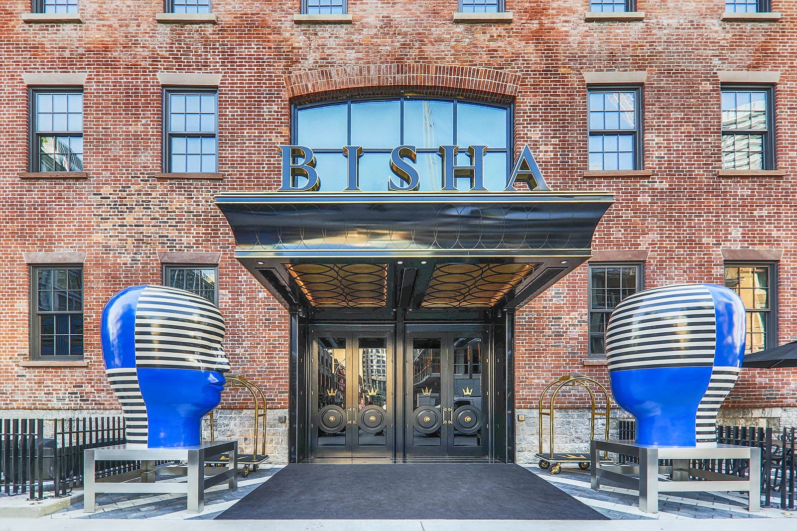 Entrance — Bisha Hotel & Residences, Downtown, Toronto