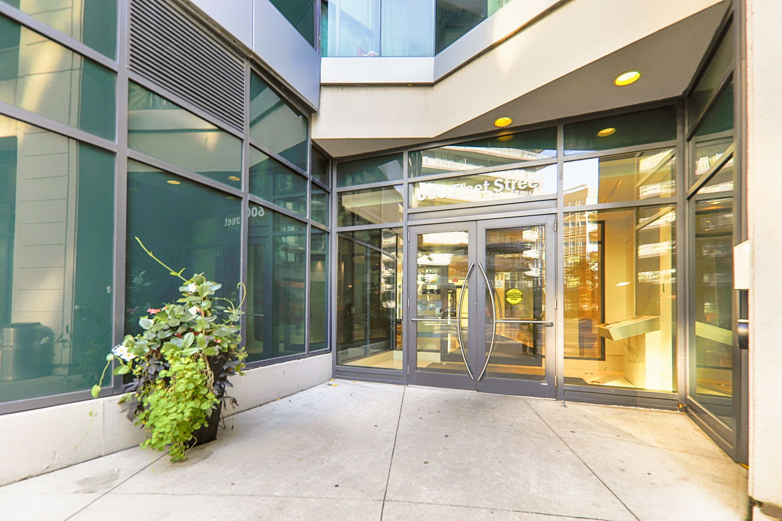 Entrance — Malibu Condos at Harbourfront, Downtown, Toronto