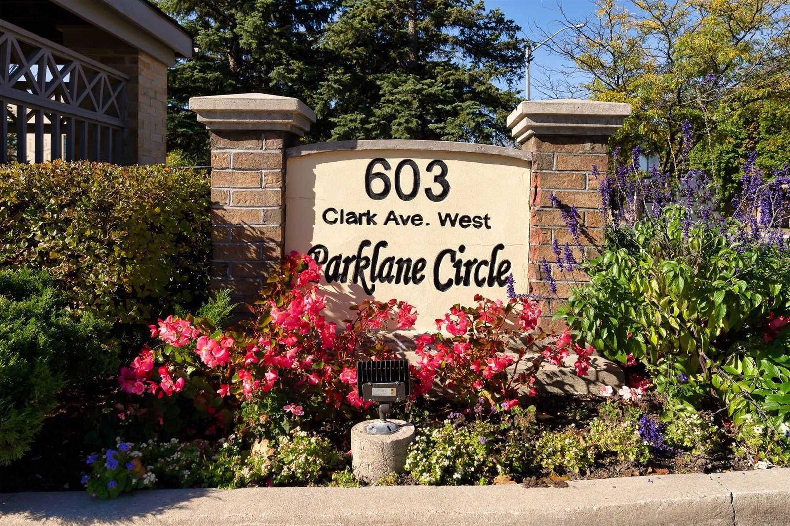 Parklane Circle, Vaughan, Toronto