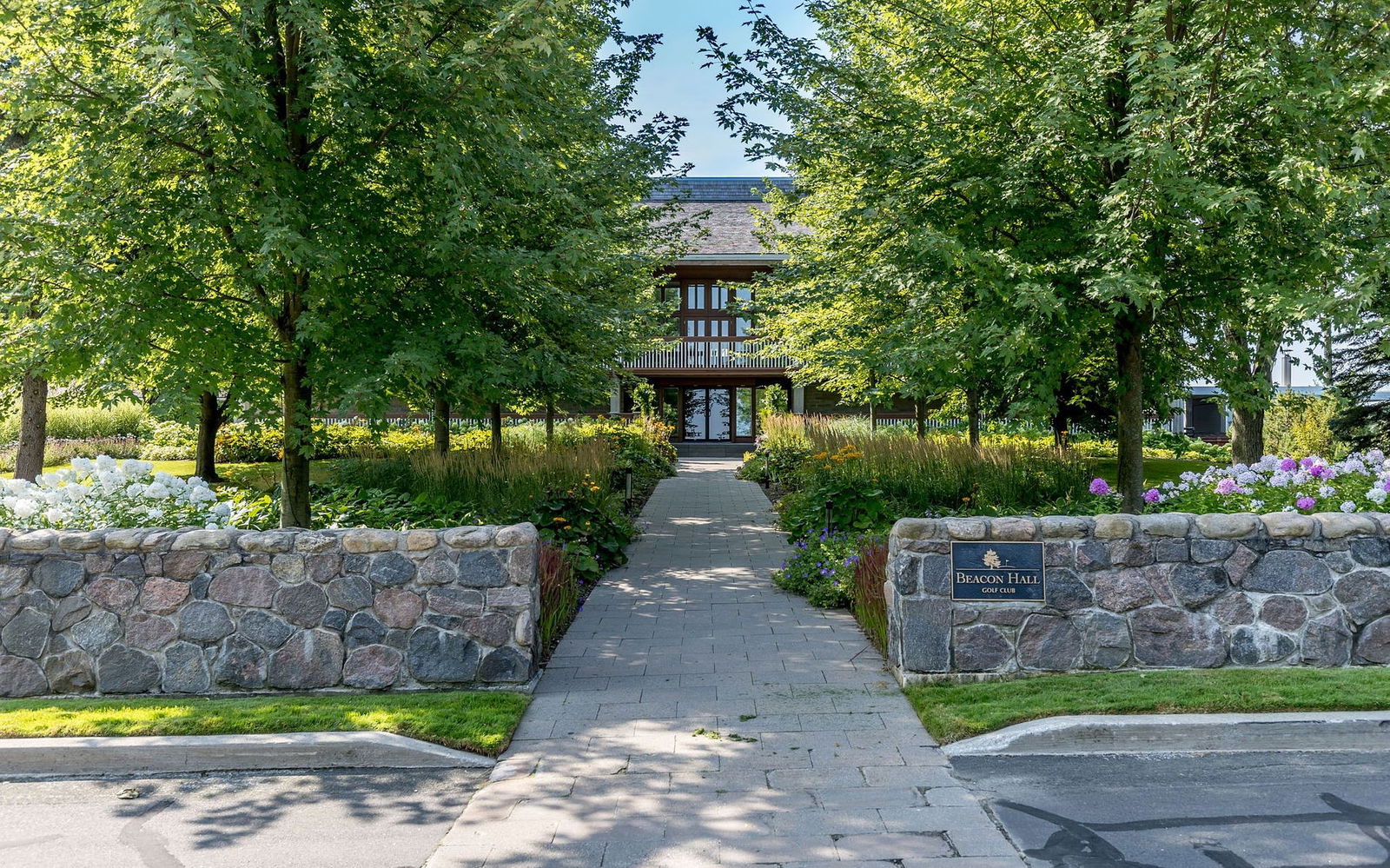 Beacon Hall, Aurora, Toronto