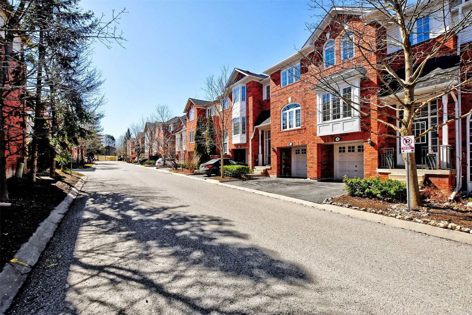 Mosaics Avenue Townhomes, Aurora, Toronto