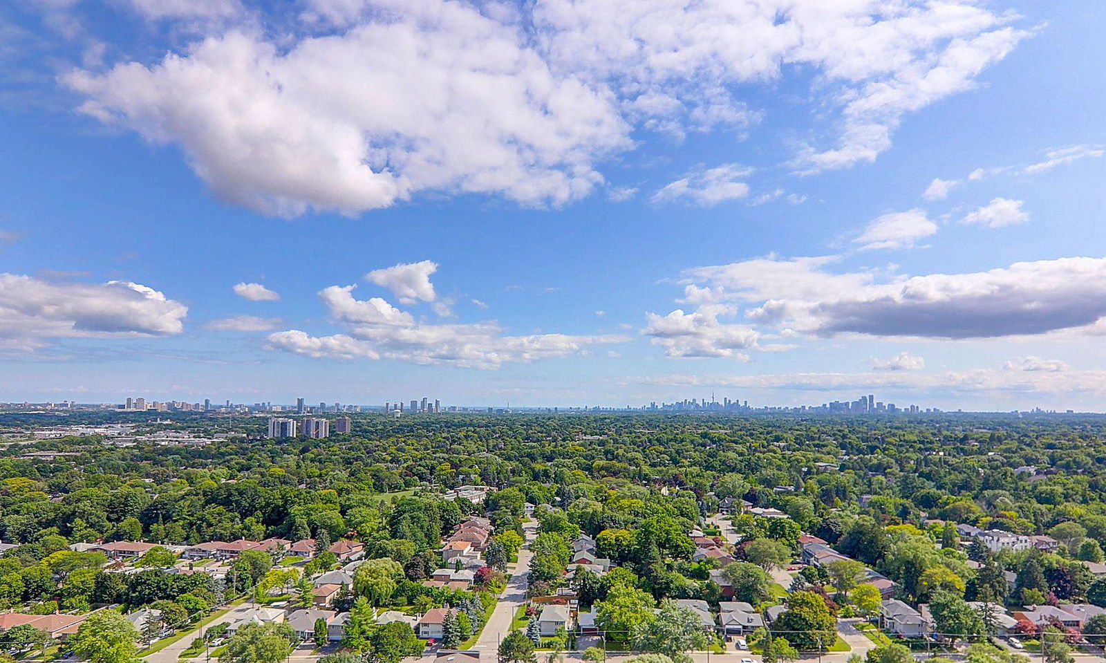 Seasons Condominiums, North York, Toronto