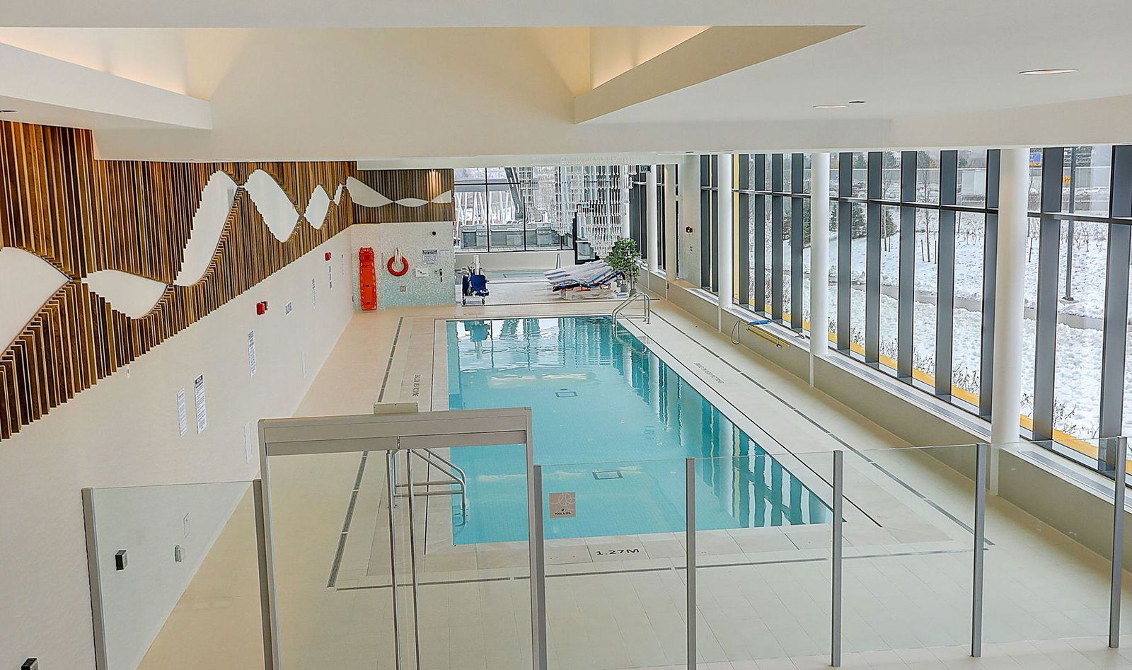 Pool — Seasons Condominiums, North York, Toronto